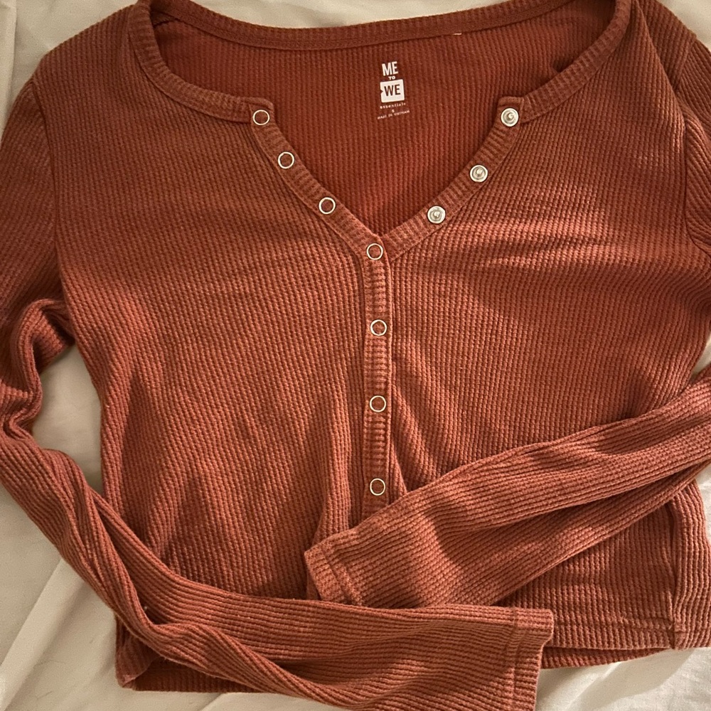 Me to We Rusty Orange Waffle Henley Long Sleeve Top